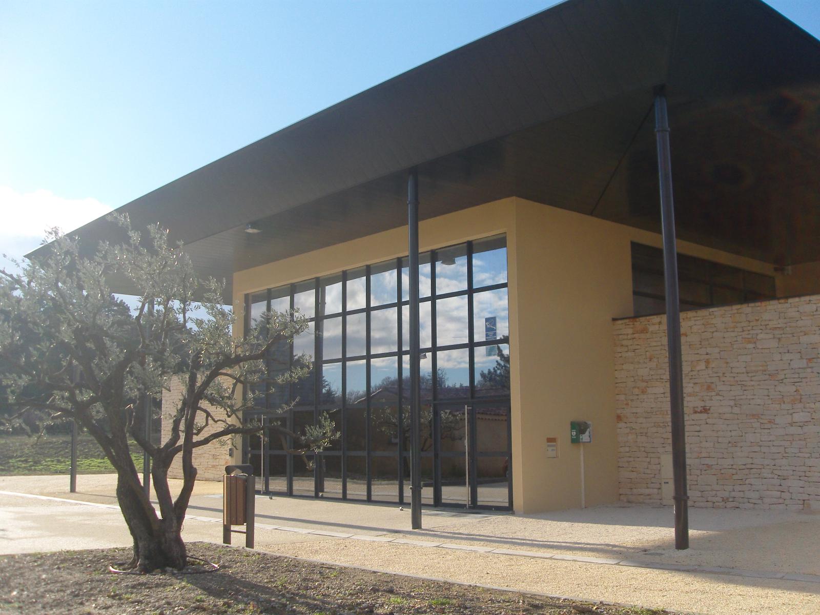 Salle+des+fetes+-+TAULIGNAN-0b5e20a9-1920w