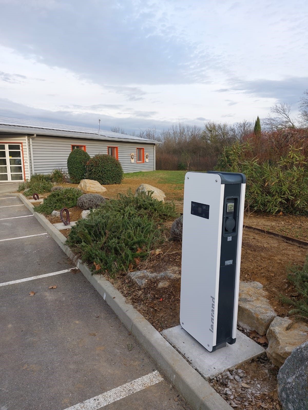 Borne-recharge-2