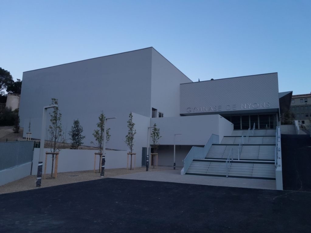 Gymnase-de-Nyons-exterieur-